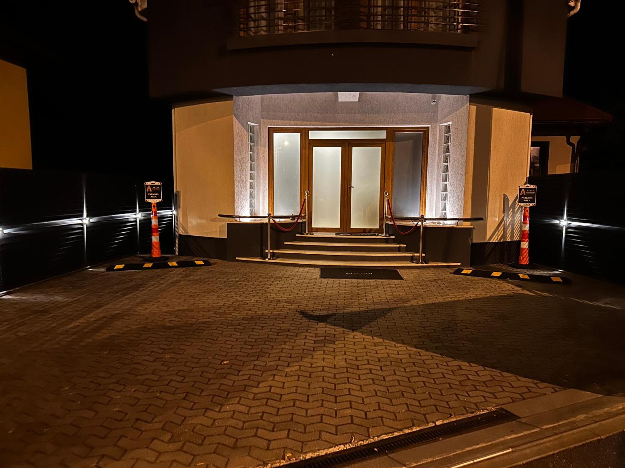 The Residence Central Jacuzzi Boutique (Adults Only) Cluj-Napoca Luaran gambar