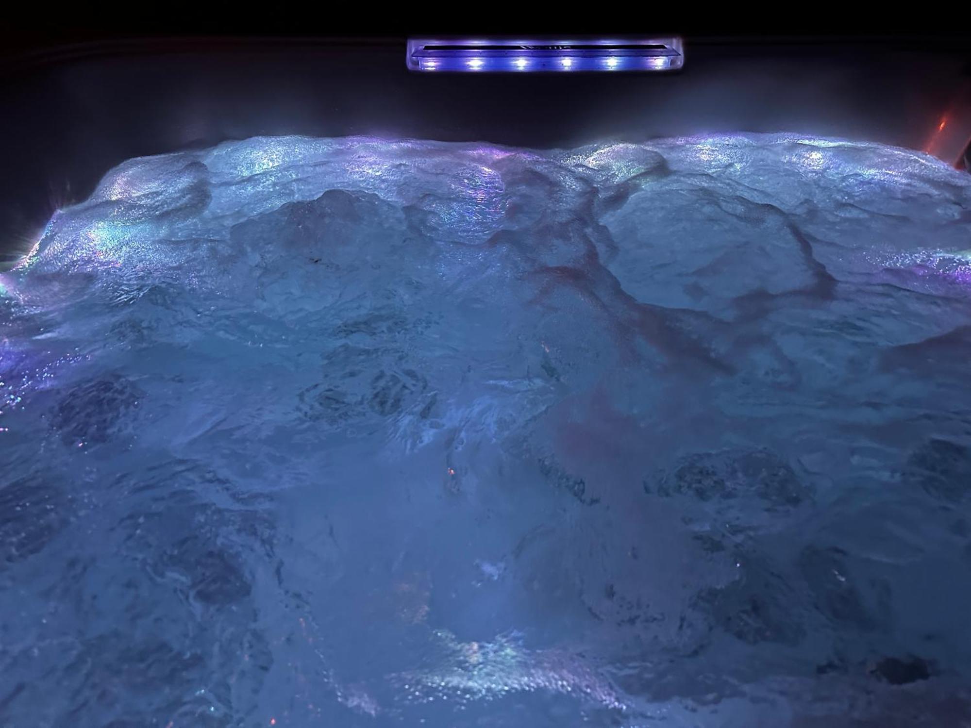 The Residence Central Jacuzzi Boutique (Adults Only) Cluj-Napoca Luaran gambar