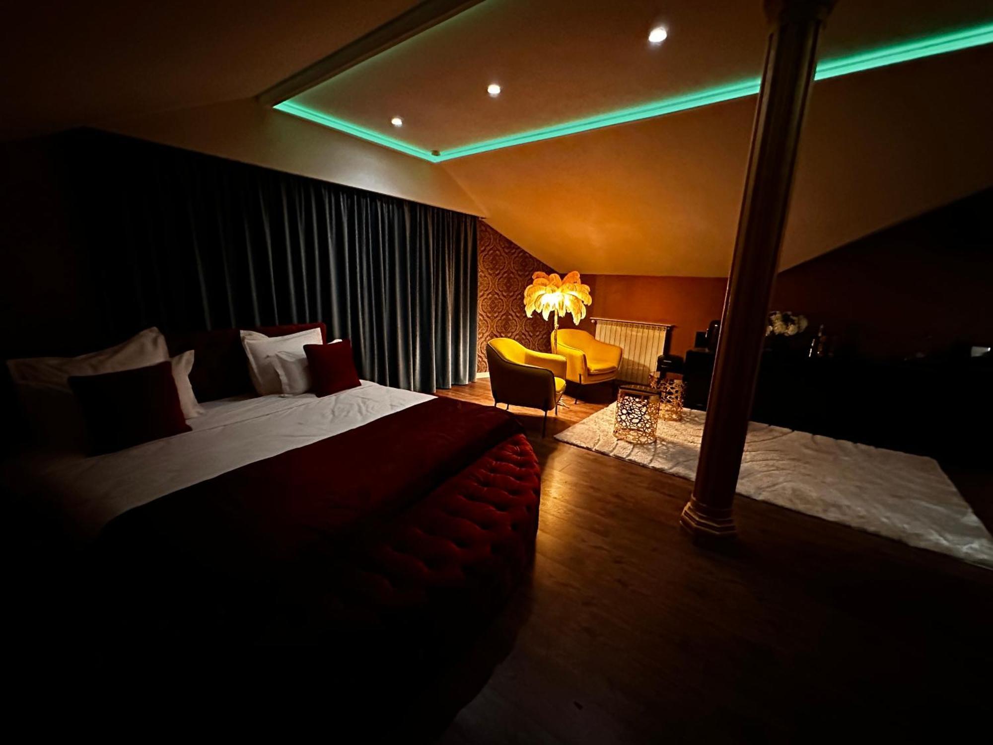 The Residence Central Jacuzzi Boutique (Adults Only) Cluj-Napoca Luaran gambar