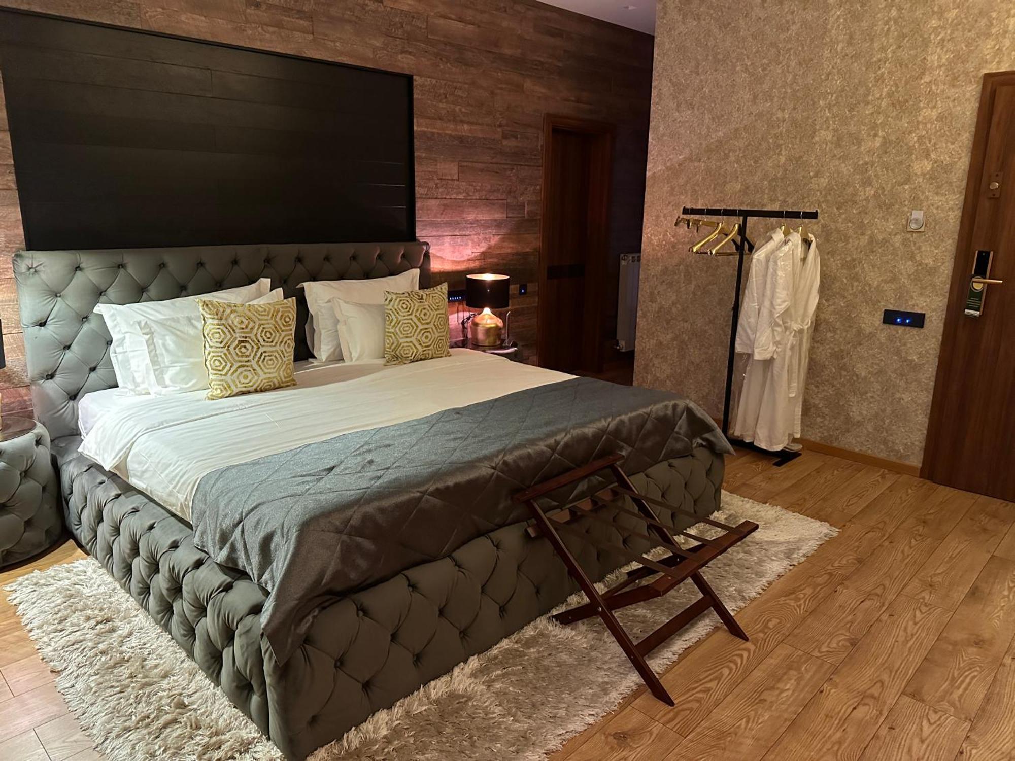 The Residence Central Jacuzzi Boutique (Adults Only) Cluj-Napoca Luaran gambar
